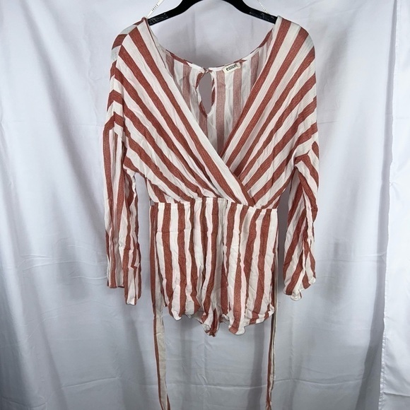 Essue Romper Wrap Front Stripes Quarter Flare Sleeves Tie Belted Waist Keyhole - Picture 2 of 13